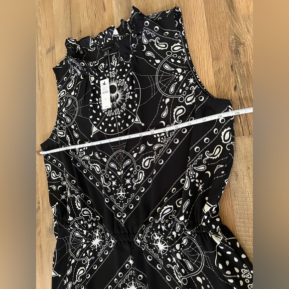 Talbots NEW Black & White Geometric/Handkerchief Sleeveless Midi Dress Medium - Picture 8 of 8